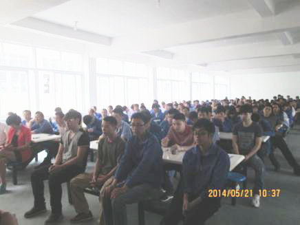 2014年6月19日，紀(jì)龍電器管理升級(jí)誓師大會(huì)召開