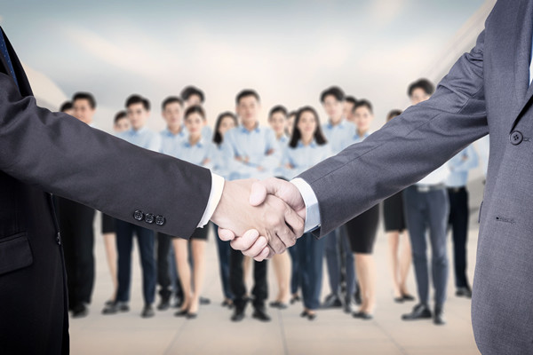 戰(zhàn)略轉(zhuǎn)型：再造競爭優(yōu)勢，開拓新局面