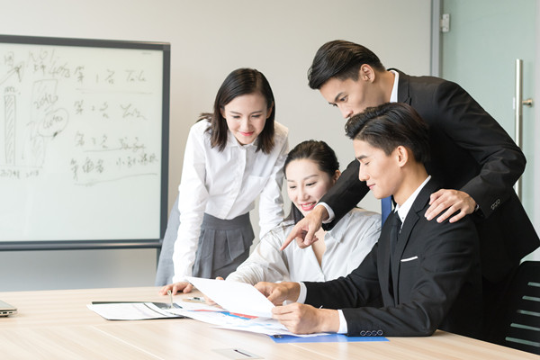 引領(lǐng)市場(chǎng)變革，專(zhuān)業(yè)營(yíng)銷(xiāo)咨詢(xún)助力企業(yè)持續(xù)增長(zhǎng)