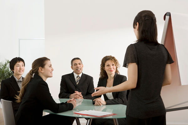 對(duì)組織流程進(jìn)行優(yōu)化再造，提高工作效率和降低成本