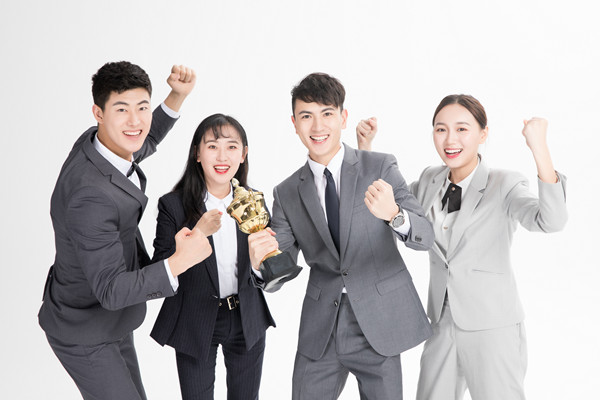 全面薪酬戰(zhàn)略實施：提升員工滿意度，提升企業(yè)績效