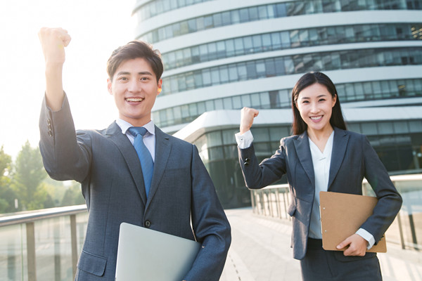 集團(tuán)管控：統(tǒng)一策略、優(yōu)化運(yùn)營(yíng)、提升效率