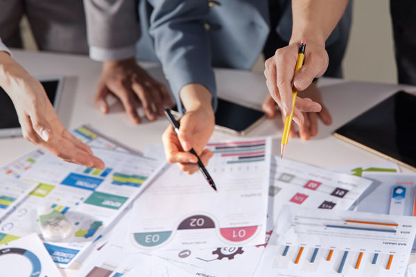 年度經營計劃評估與監(jiān)控：實時跟蹤與調整策略