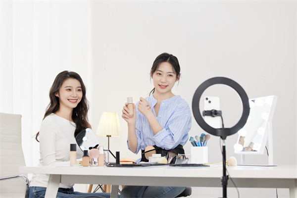 品牌數(shù)字化：借助數(shù)字技術(shù)，創(chuàng)新品牌營(yíng)銷模式