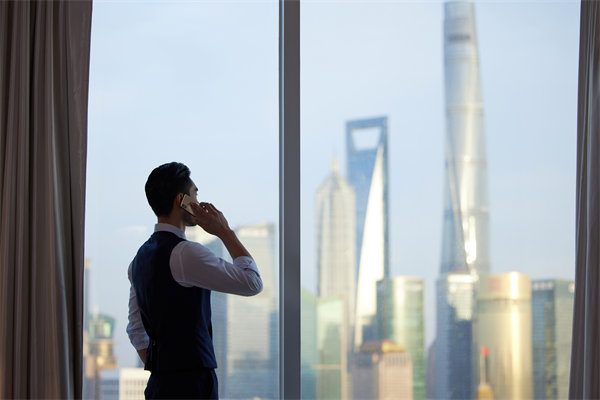 領(lǐng)導(dǎo)智慧：培養(yǎng)卓越領(lǐng)導(dǎo)者，引領(lǐng)企業(yè)不斷前行