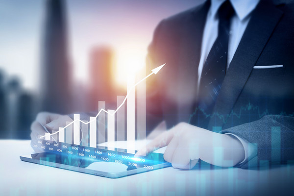 營銷管理的創(chuàng)新路徑：策略制定與市場(chǎng)趨勢(shì)的深度融合