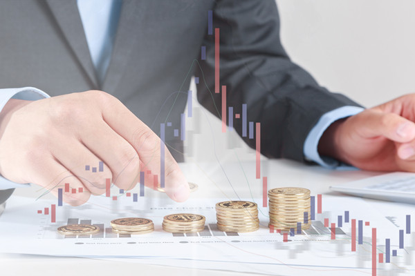 薪酬與市場接軌：保持競爭力，吸引優(yōu)秀人才