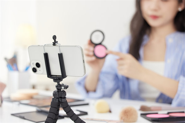 社交媒體：利用社交媒體，提升品牌影響力