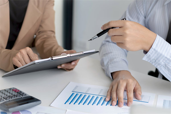 智慧預(yù)算，護(hù)航企業(yè)未來(lái)，構(gòu)建穩(wěn)健預(yù)算管理體系