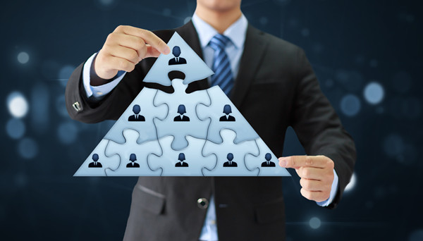 嚴(yán)格執(zhí)行經(jīng)營方案，優(yōu)化資源配置，保障企業(yè)高效運轉(zhuǎn)