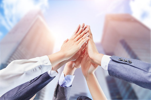 立足企業(yè)實際，制定可行經(jīng)營計劃，確保企業(yè)穩(wěn)健前行