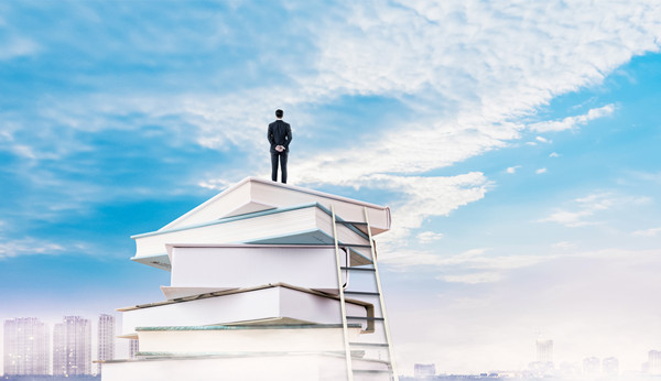 年度經營計劃中如何平衡短期收益與長期戰(zhàn)略投資？