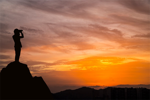 市場變化下，組織規(guī)劃如何快速響應(yīng)與調(diào)整來適應(yīng)？