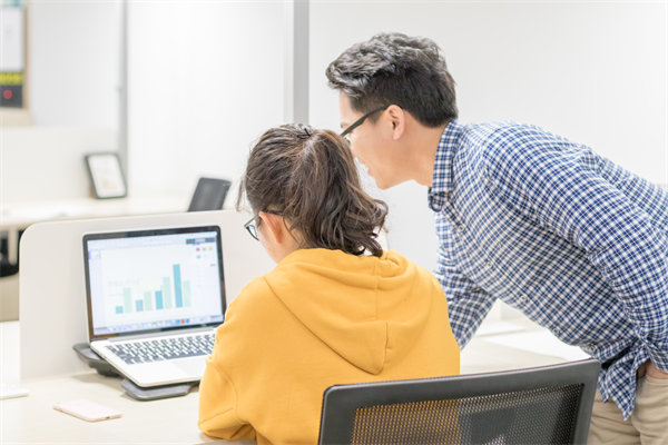 如何導(dǎo)入快速復(fù)制人才的能力體系，提升銷售業(yè)績？