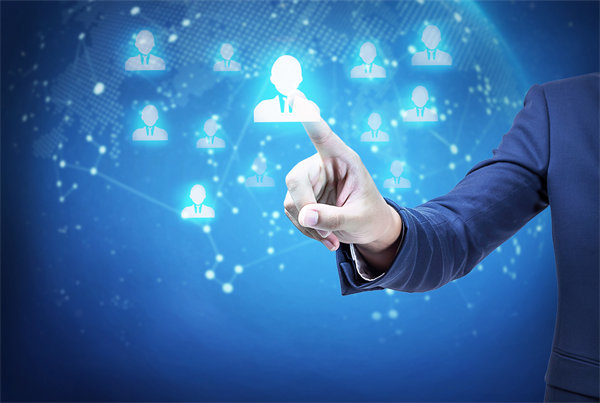 在戰(zhàn)略規(guī)劃實施中，如何確保資源有效配置與利用？