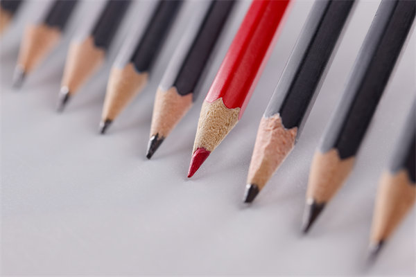 如何精準(zhǔn)定位市場(chǎng)，提升品牌差異化競(jìng)爭(zhēng)力？