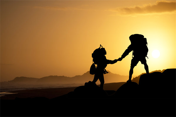 組織變革難推進？管理咨詢?nèi)绾我龑ы樌^渡？