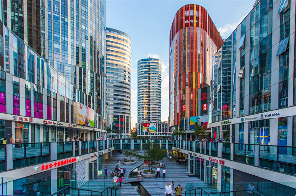 面對(duì)全球化挑戰(zhàn)，企業(yè)國(guó)際化戰(zhàn)略應(yīng)如何布局與調(diào)整？