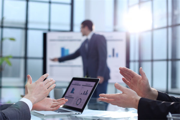 集團(tuán)管控如何促進(jìn)內(nèi)部資源共享與協(xié)同作戰(zhàn)能力？