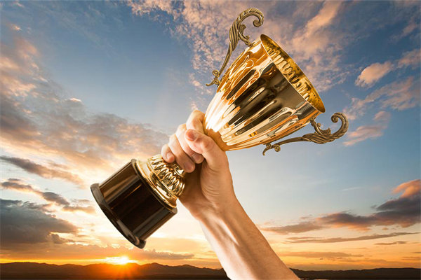 如何通過績效激勵(lì)機(jī)制激發(fā)團(tuán)隊(duì)的創(chuàng)新與活力？