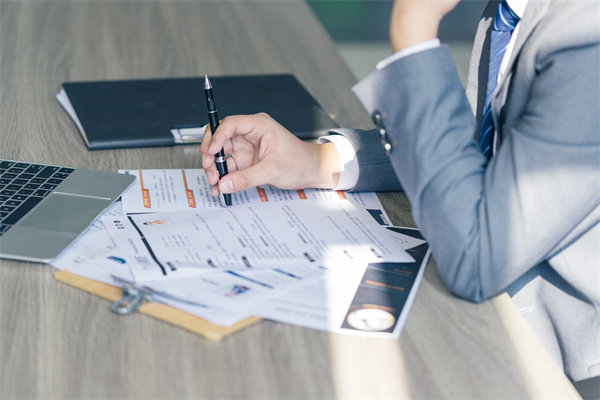 企業(yè)在招聘過(guò)程中，如何確保公平性與多樣性并存？