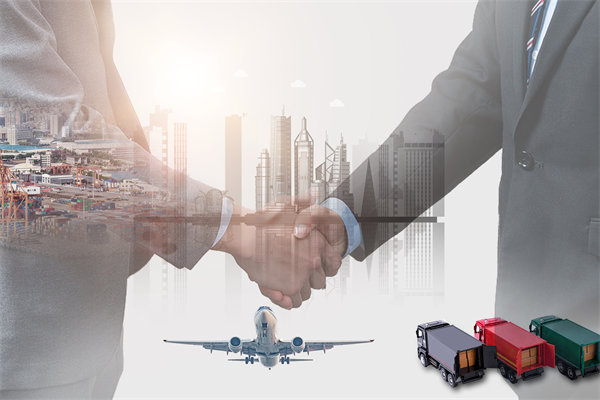 在全球化背景下，企業(yè)如何制定跨國戰(zhàn)略規(guī)劃？