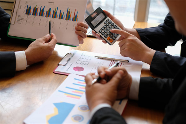 企業(yè)薪酬預(yù)算有限，如何合理分配以實(shí)現(xiàn)最大效益？