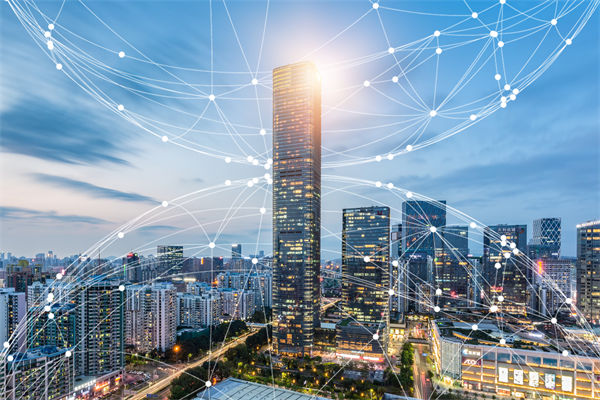 在全球化競爭中，企業(yè)如何制定有效的戰(zhàn)略管理策略？