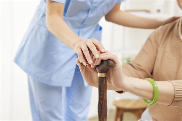 多家藥企叫停創(chuàng)新藥研發(fā)項(xiàng)目，關(guān)聯(lián)行業(yè)需要戰(zhàn)略調(diào)整？