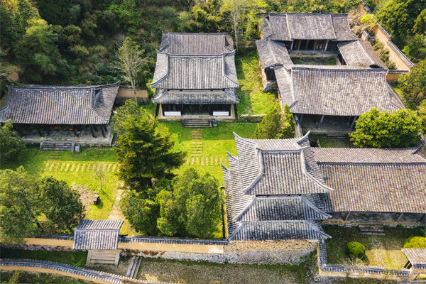 麗水績(jī)效咨詢公司如何為企業(yè)定制高效績(jī)效評(píng)估？