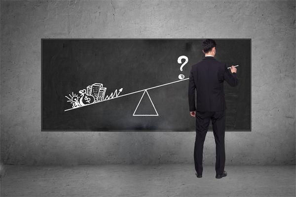 市場不確定，集團(tuán)管控策略應(yīng)如何靈活調(diào)整與應(yīng)對？