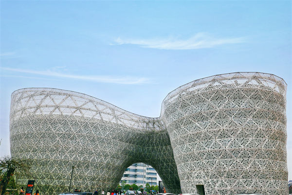 株洲戰(zhàn)略咨詢公司如何為企業(yè)定制長遠發(fā)展規(guī)劃？