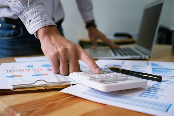 薪酬與績(jī)效如何掛鉤，專業(yè)咨詢?nèi)绾沃珳?zhǔn)設(shè)計(jì)？