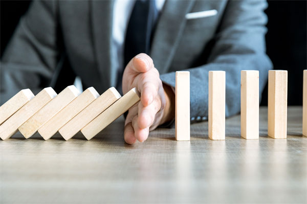 怎樣評(píng)估，年度經(jīng)營(yíng)計(jì)劃的實(shí)施效果與預(yù)期是否一致？