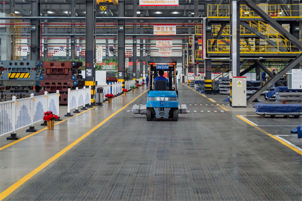 車間布局混亂不堪，精益生產(chǎn)巧妙規(guī)劃讓效率直線飆升