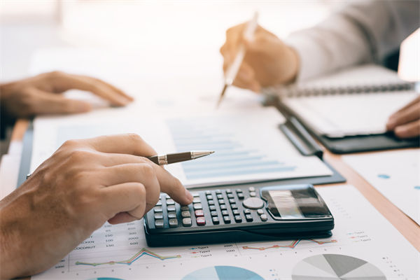 央行5月7日宣布降準(zhǔn)降息，對企業(yè)薪酬績效的啟示