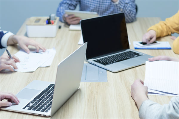 團隊績效長期低迷，從績效管理角度怎樣實現(xiàn)強勢扭轉？