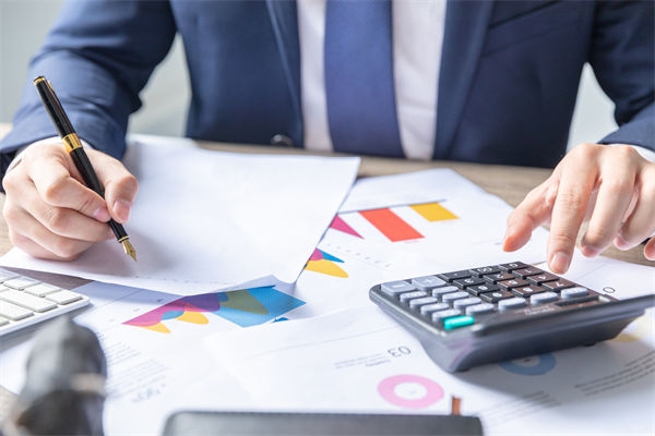 預算總超支卻無對策，企業(yè)預算管理如何精準控成本？