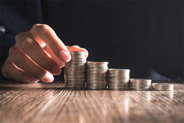 薪酬績效分析：多家大行下調(diào)存款利率，1年期下破1%