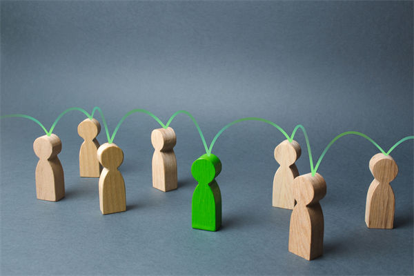 戰(zhàn)略執(zhí)行層層衰減，集團(tuán)管控如何確保目標(biāo)精準(zhǔn)落地？