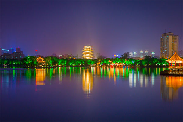 營(yíng)銷轉(zhuǎn)化率低迷？濟(jì)南營(yíng)銷咨詢公司如何精準(zhǔn)打通獲客變現(xiàn)鏈路？