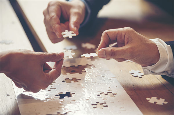 跨部門協(xié)同處處卡點，集團(tuán)管控咨詢?nèi)绾未蛲ū趬荆? /></a></div>
                    <div   id=