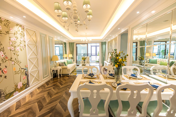 燈飾行業(yè)精益生產(chǎn)管理咨詢公司哪家好，能解小批量定制效率低？